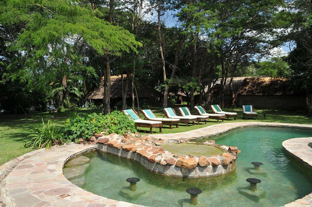 Three Cities Thorntree River Lodge 利文斯顿 外观 照片