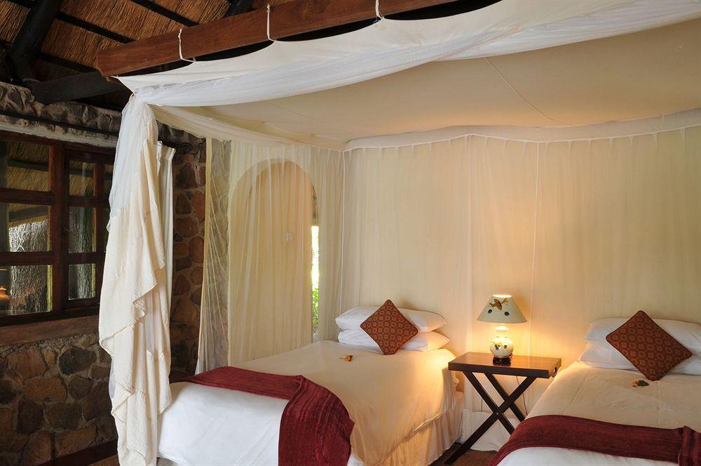 Three Cities Thorntree River Lodge 利文斯顿 外观 照片
