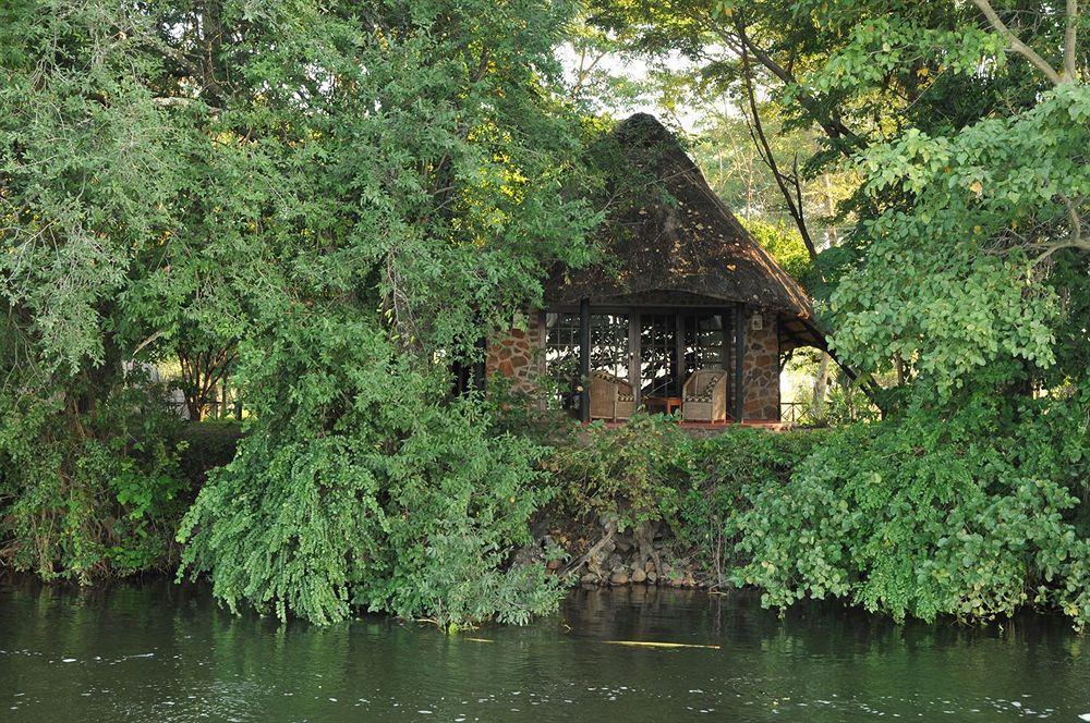 Three Cities Thorntree River Lodge 利文斯顿 外观 照片